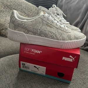 Puma women’s size 10 Carina Snake Lux
